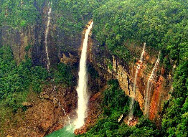 Nohkalikai Falls
